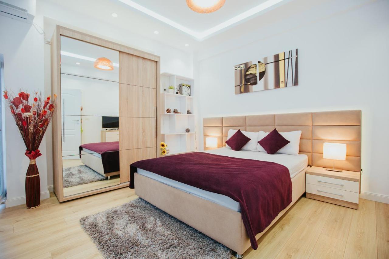 Apartament Color Corneliu Coposu 1a Street Bucureşti