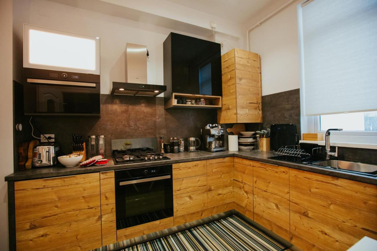 Color Corneliu Coposu 1a Street Apartament Bucureşti