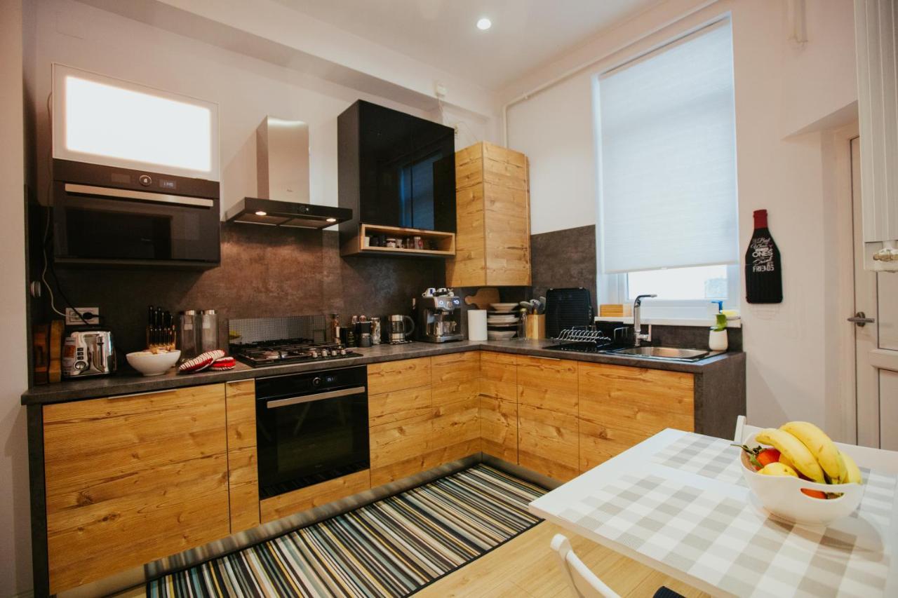 Color Corneliu Coposu 1a Street Apartament Bucureşti