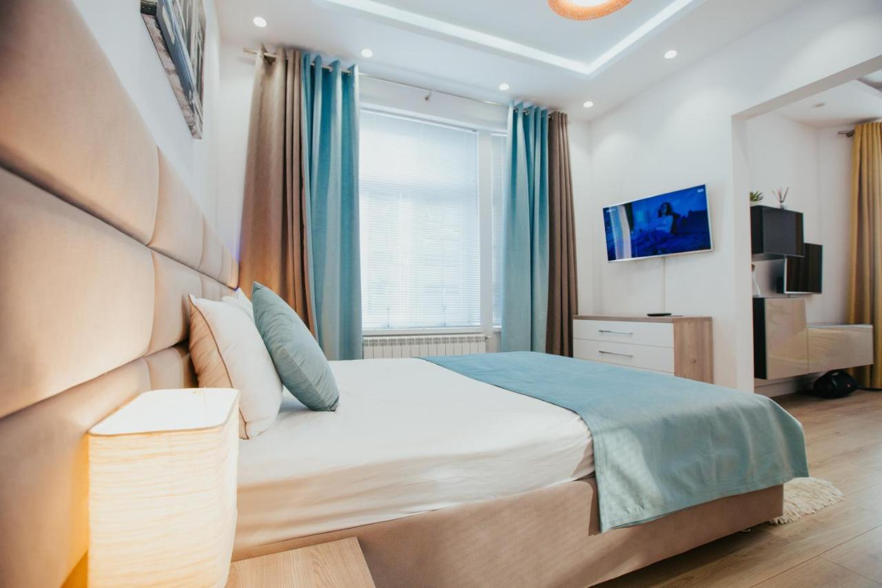 Color Corneliu Coposu 1a Street Apartament Bucureşti